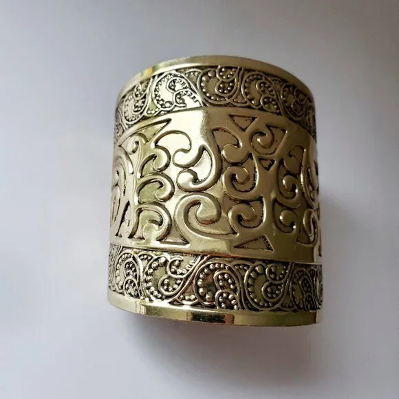 Estruscan Goddess Style Cuff Bangle Bracelet Rustic Gold tone & Black Textured - Picture 5 of 11